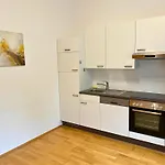 - Premium 24 7 Lejlighedshotel 4*
