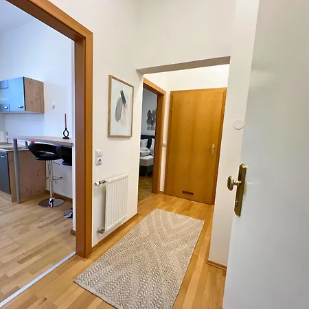 Aparthotel Leoben - Premium 24 7 *