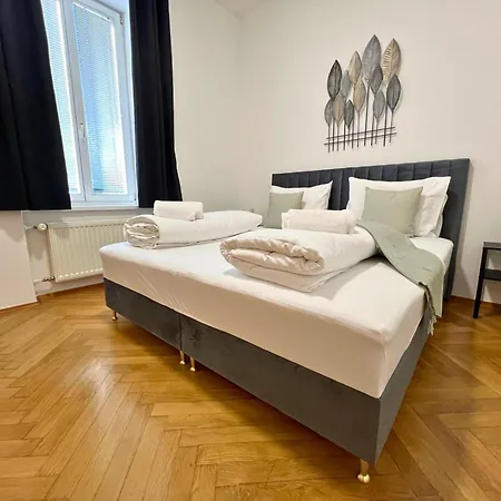 Leoben - Premium 24 7 *