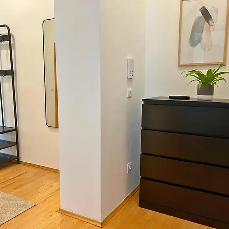 Leoben - Premium 24 7 Aparthotel *