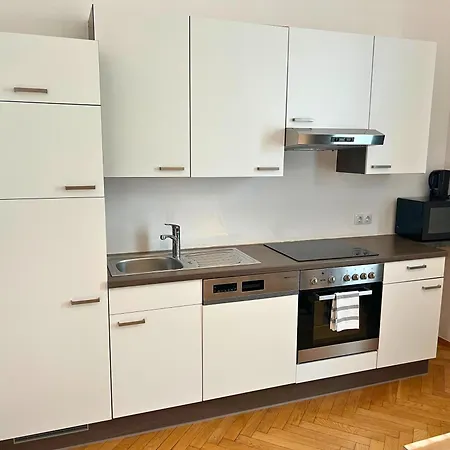 Leoben - Premium 24 7 * Leoben (Styria)