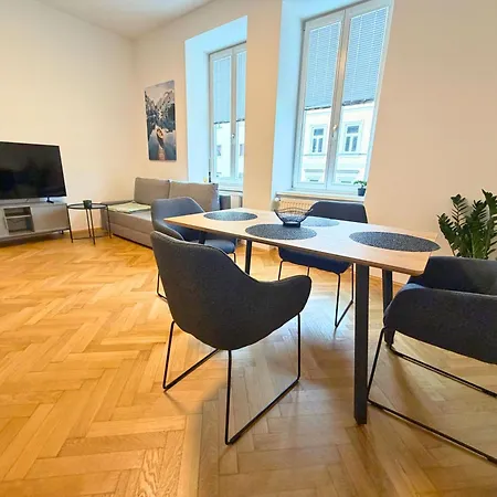 Appart hôtel - Premium 24 7 3*