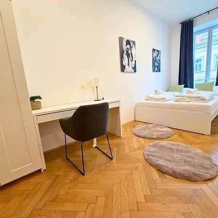 - Premium 24 7 Aparthotel