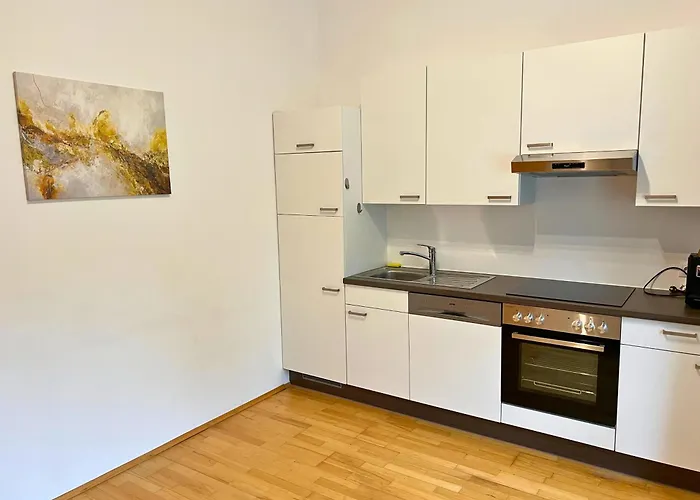 - Premium 24 7 Appart hôtel 3*