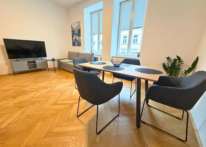 公寓式酒店 - Premium 24 7 3*