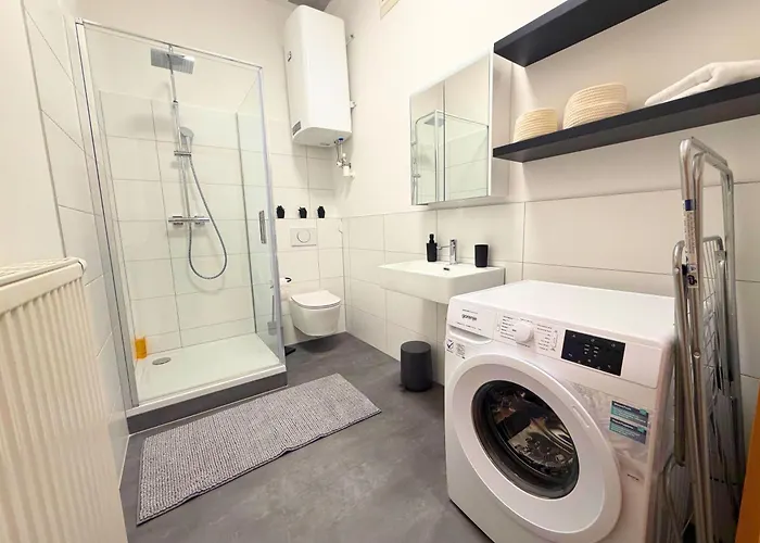 - Premium 24 7 Appart hôtel 3*